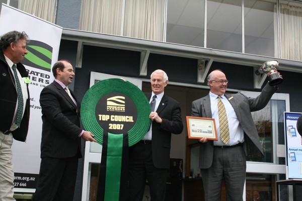 Top Council award to Taranaki Regional Council, in Stratford today